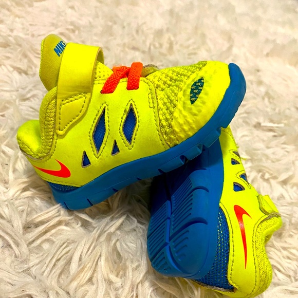 Nike Free 5.0 Neon Baby Shoes - Picture 1 of 7